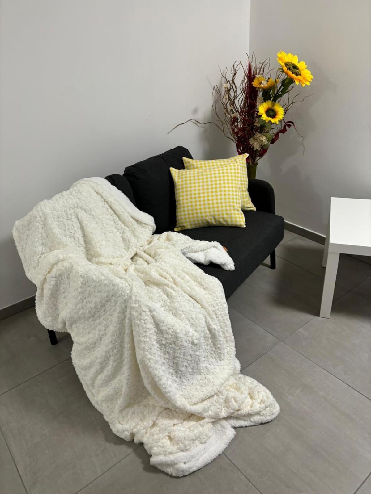 Residenza Giovanni コントネ エクステリア 写真