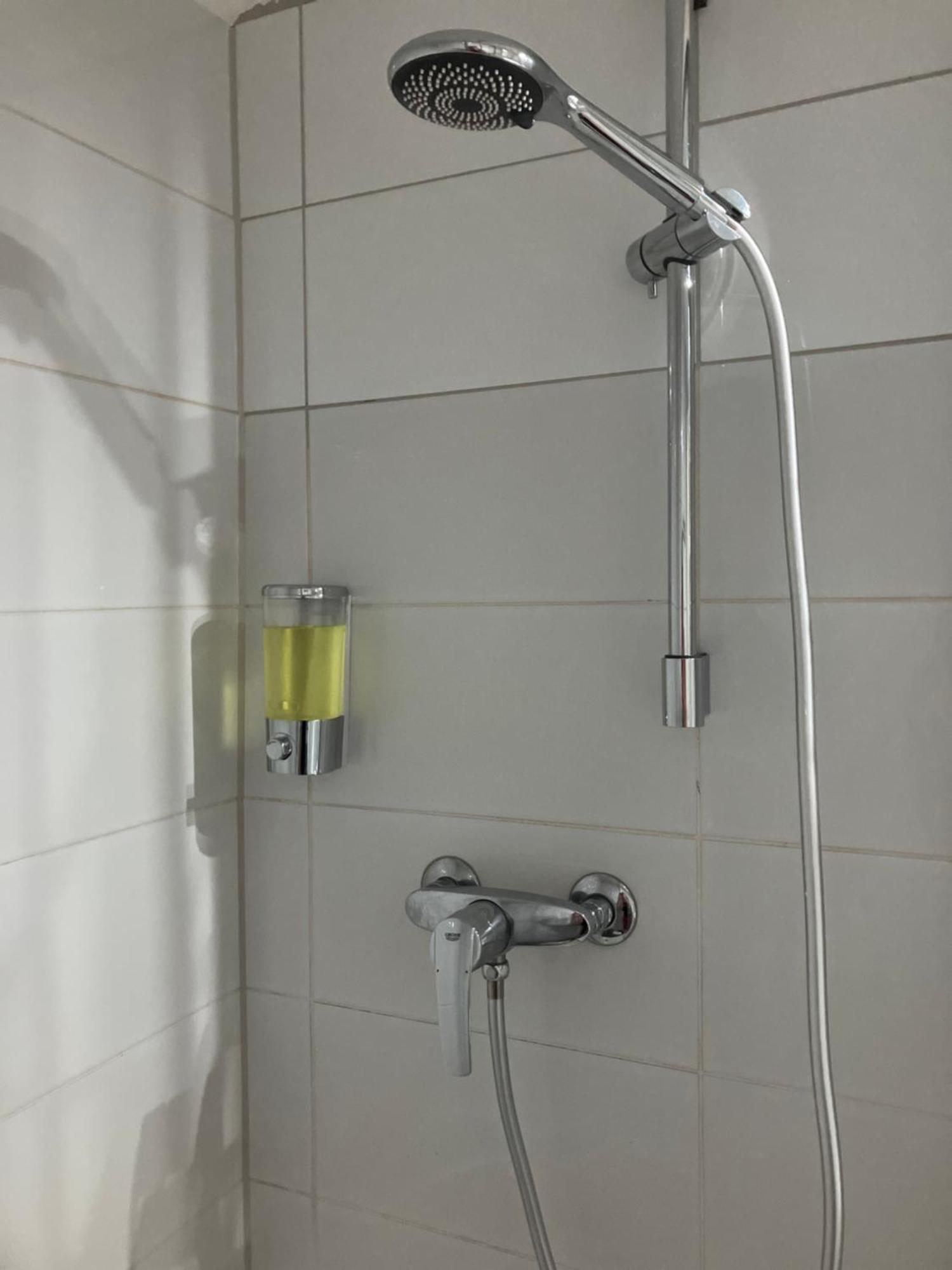 Residenza Giovanni コントネ エクステリア 写真