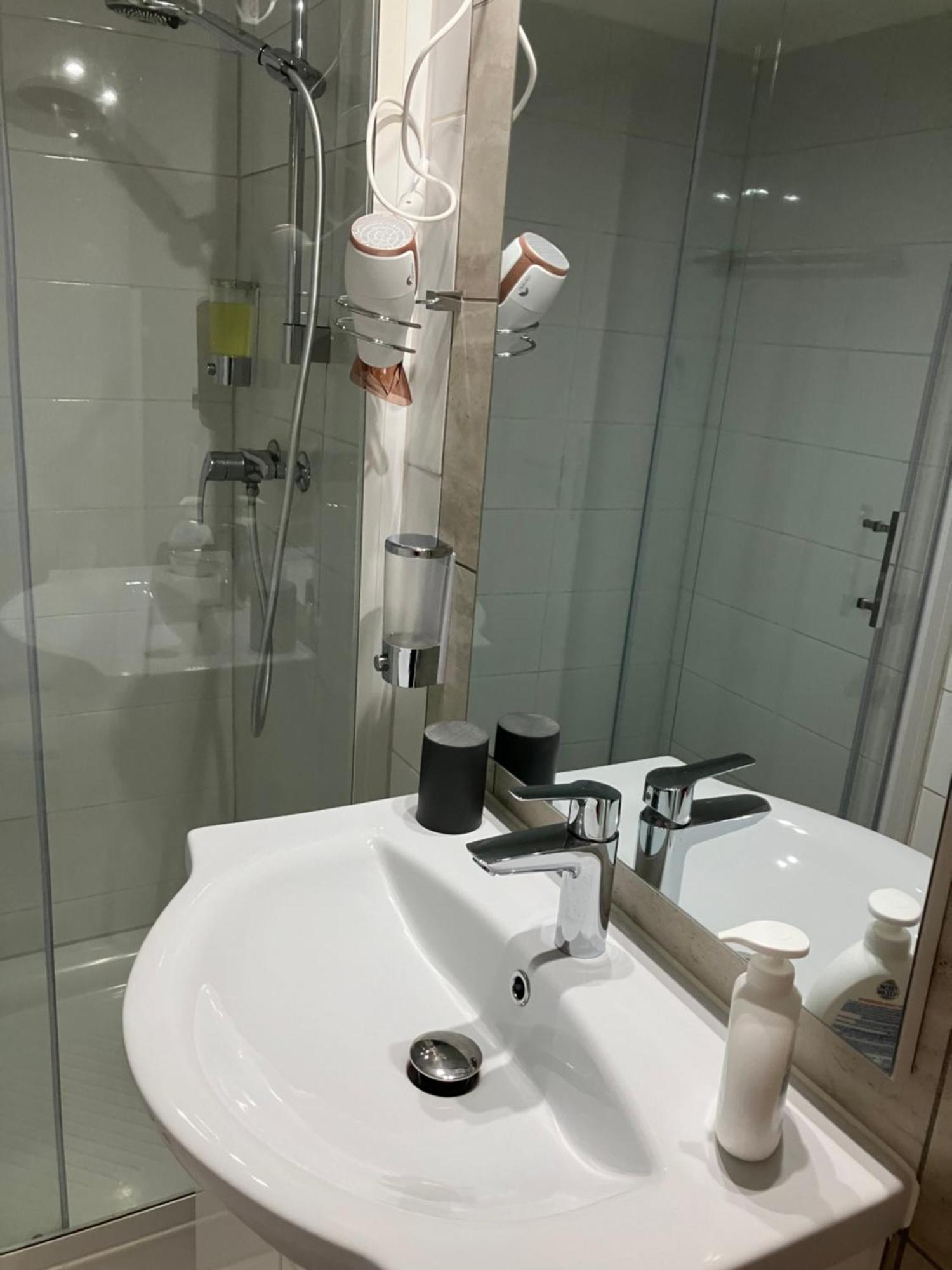Residenza Giovanni コントネ エクステリア 写真